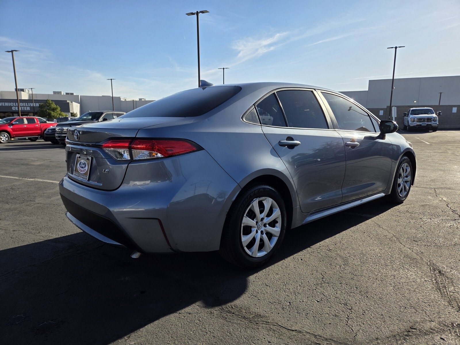 Used 2021 Toyota Corolla LE image 6