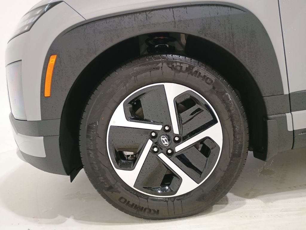 New 2026 Hyundai Ioniq 9 SE image 9