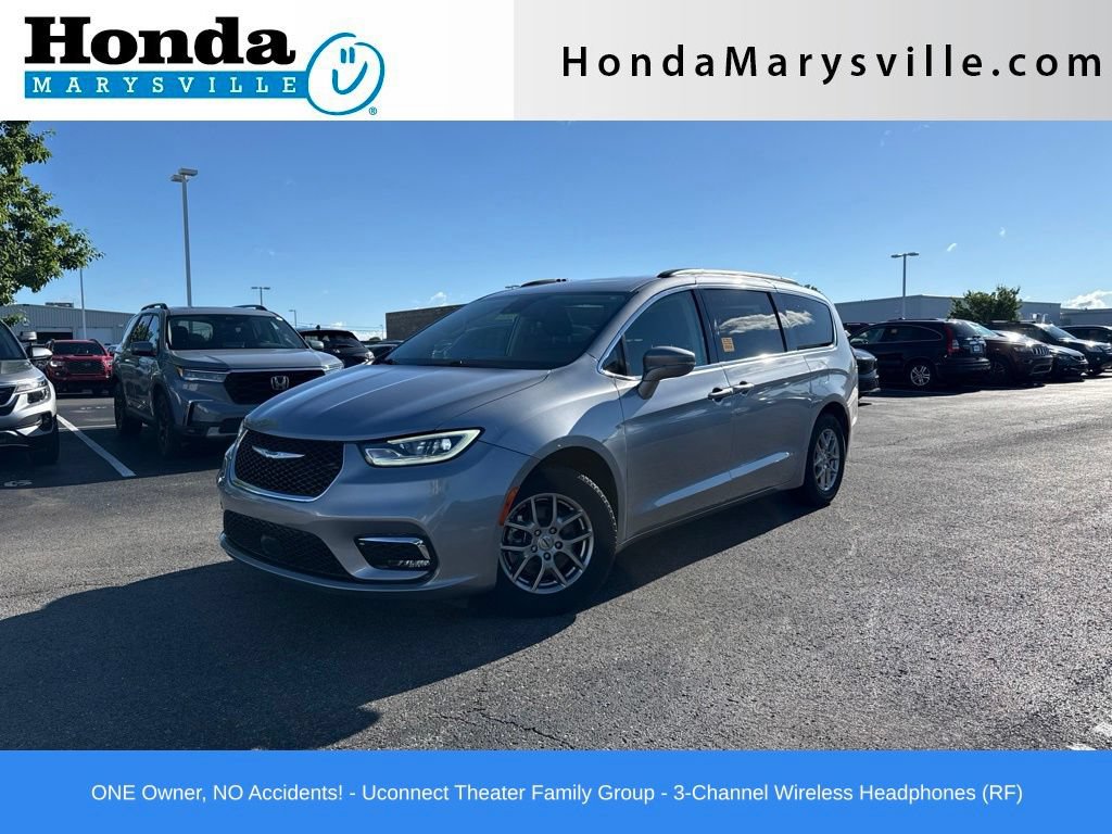 Used 2021 Chrysler Pacifica Touring w/ Uconnect Theater Family Group FWD video 1