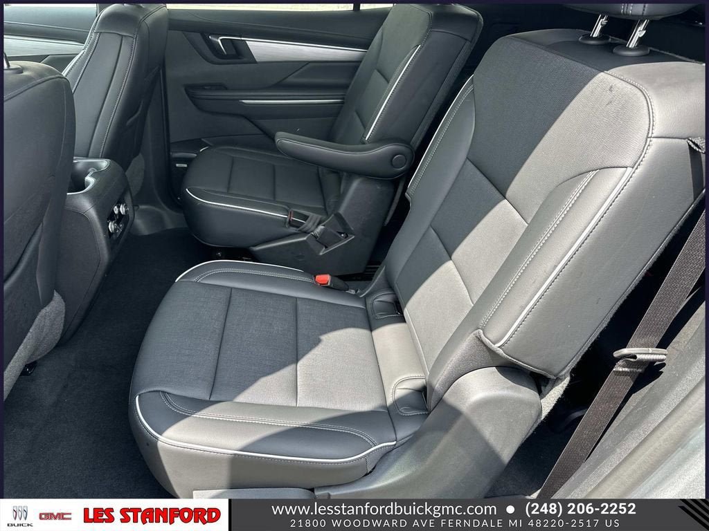 Used 2025 Buick Enclave Preferred w/ Power Package FWD image 13