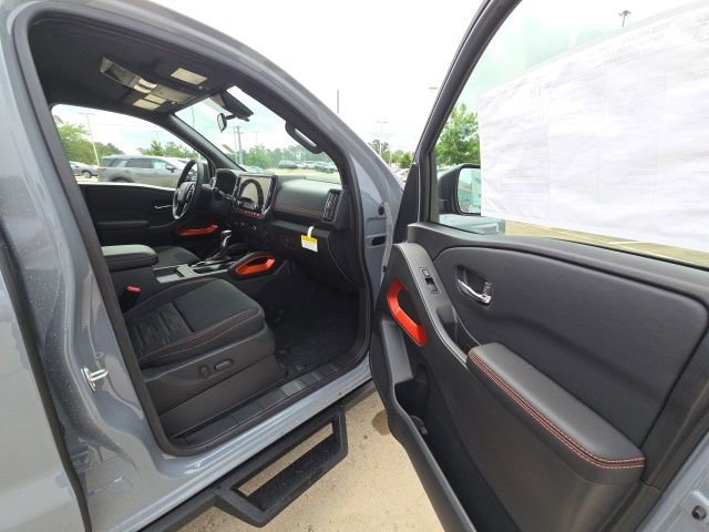 New 2025 Nissan Frontier PRO-4X w/ Tow Package image 12