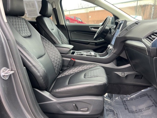 Used 2024 Ford Edge Titanium image 11