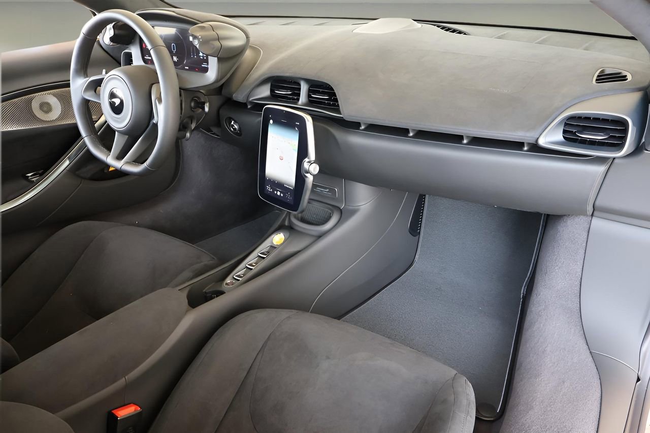 New 2026 McLaren Artura image 17