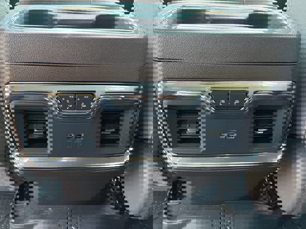 New 2026 Chevrolet Traverse LT image 28