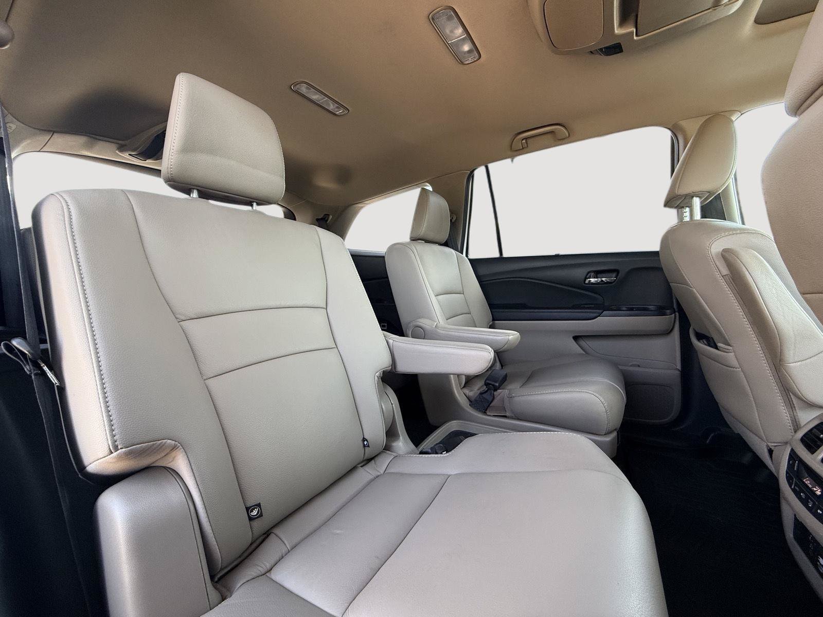 Certified 2021 Honda Pilot Touring image 27