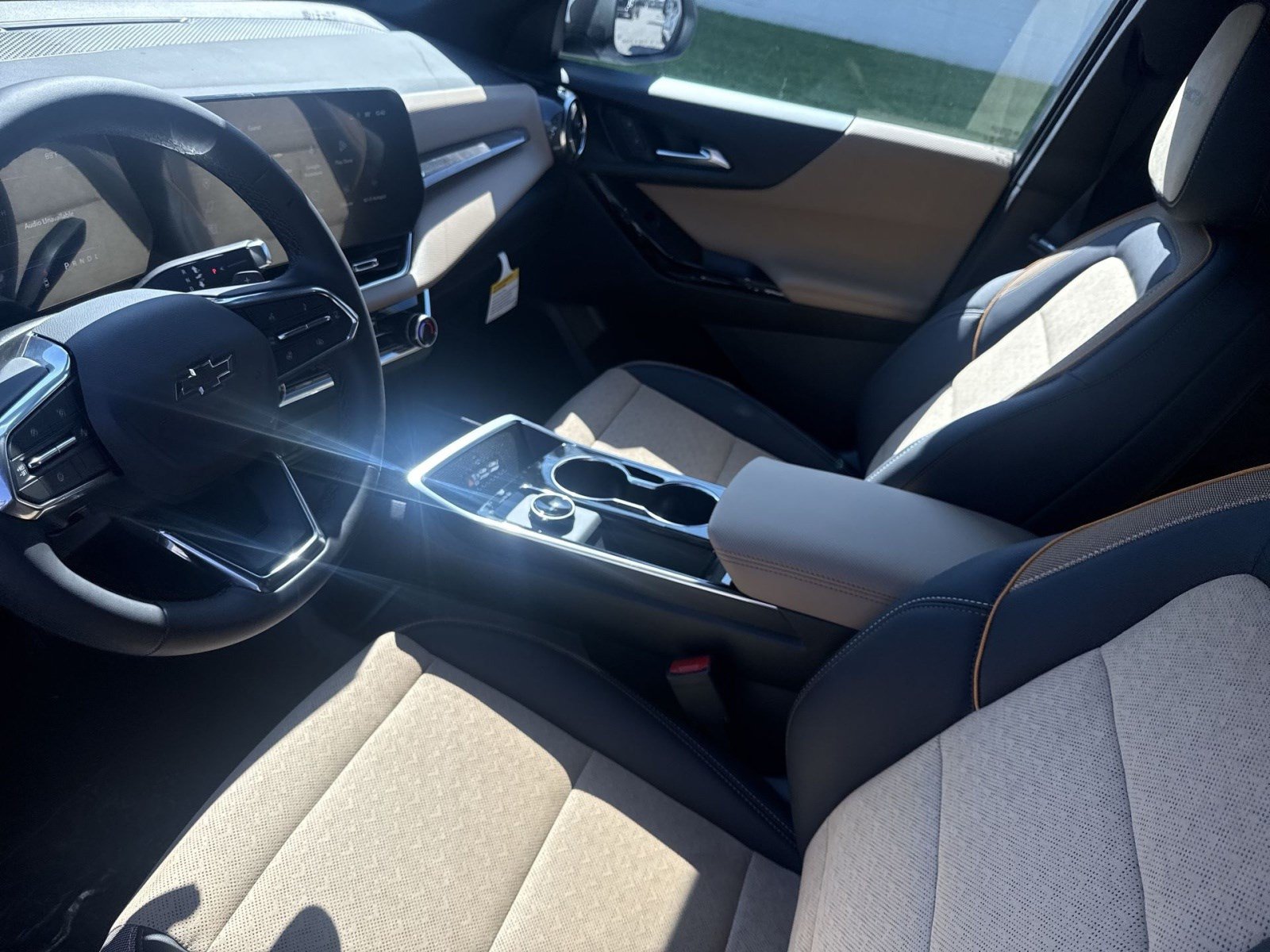 New 2027 Chevrolet Equinox ACTIV FWD image 18
