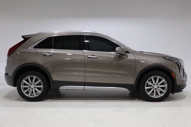Used 2020 Cadillac XT4 Premium Luxury w/ Technology Package FWD image 9