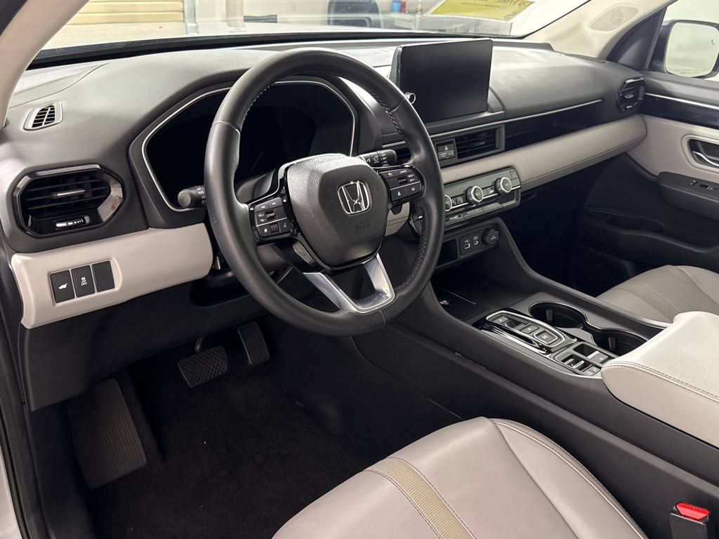 Used 2024 Honda Pilot EX-L image 13