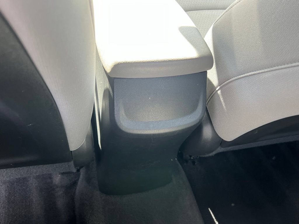 Used 2018 Hyundai Elantra SE FWD image 16