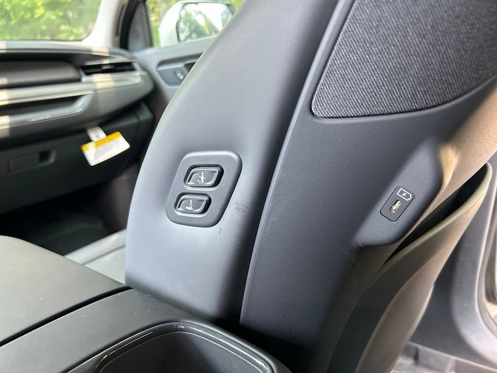Used 2024 Kia EV9 Light RWD image 16