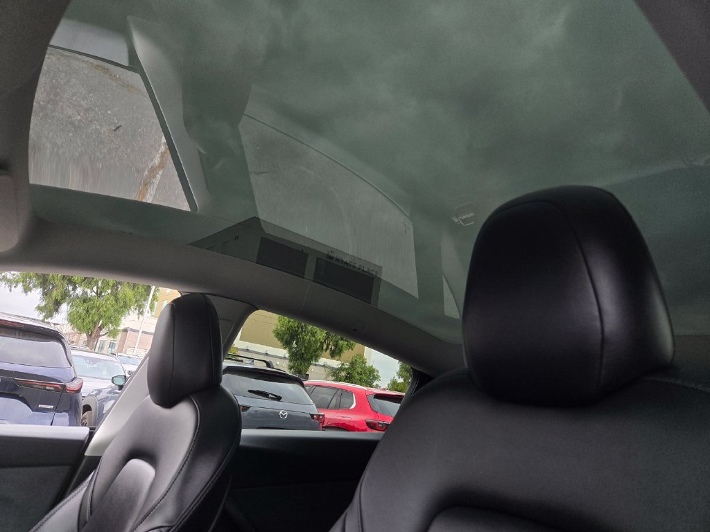 Used 2022 Tesla Model Y Performance AWD/4WD image 17