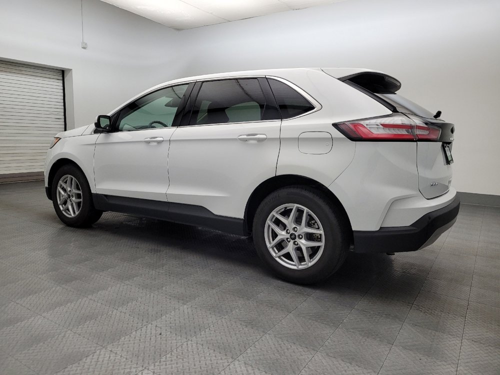 Used 2024 Ford Edge SEL image 3