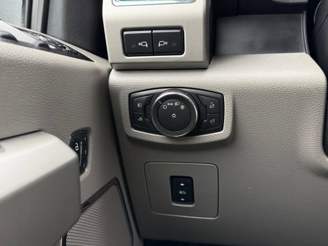 Used 2016 Ford F150 Lariat w/ Equipment Group 502A Luxury image 32