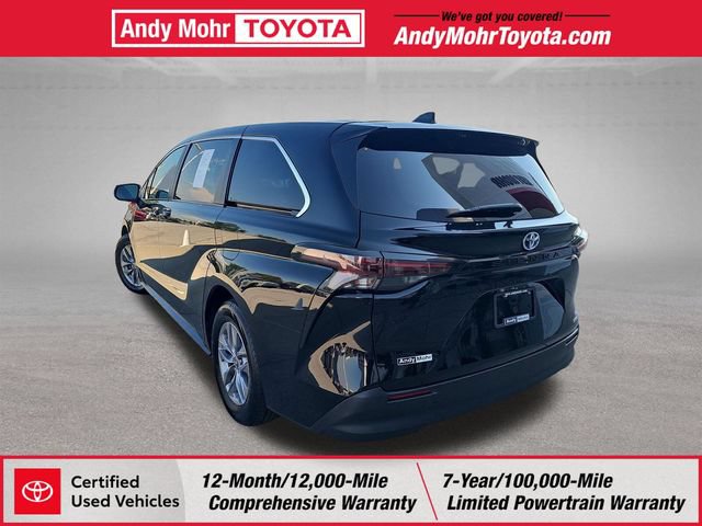 Certified 2024 Toyota Sienna LE FWD image 5