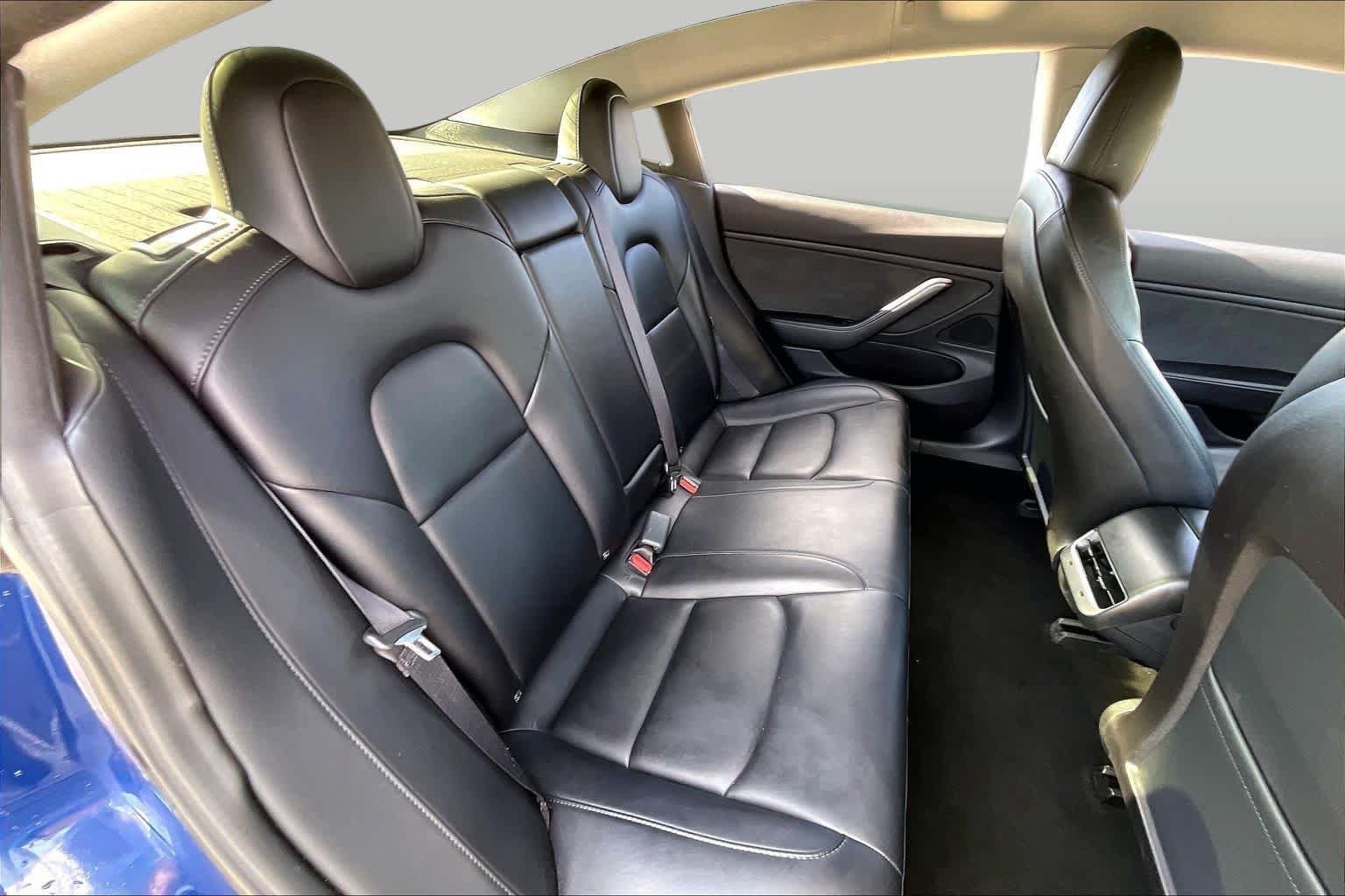Used 2019 Tesla Model 3 Standard Range RWD image 16