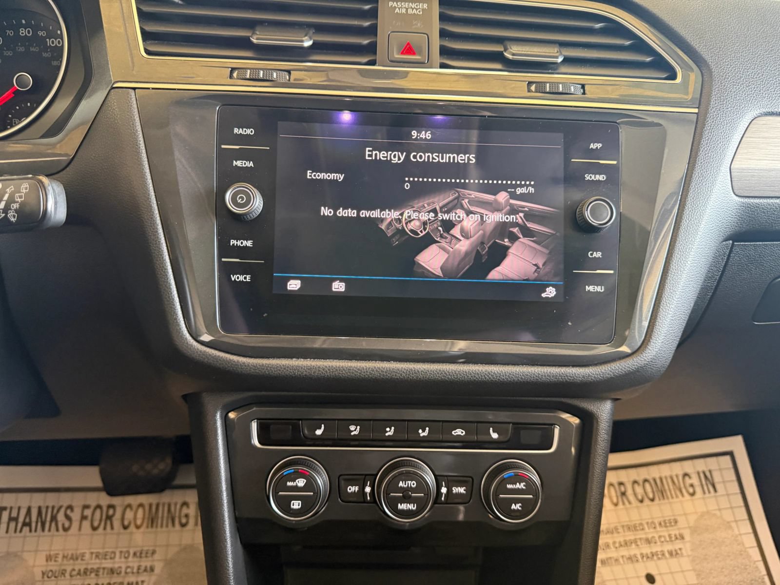 Used 2019 Volkswagen Tiguan SE w/ Panoramic Sunroof Package AWD/4WD image 16