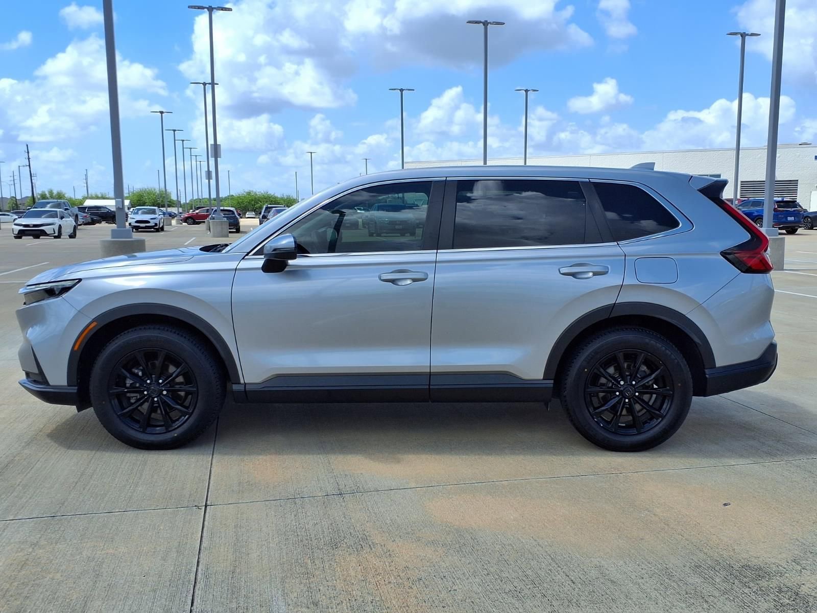 Used 2023 Honda CR-V EX image 3