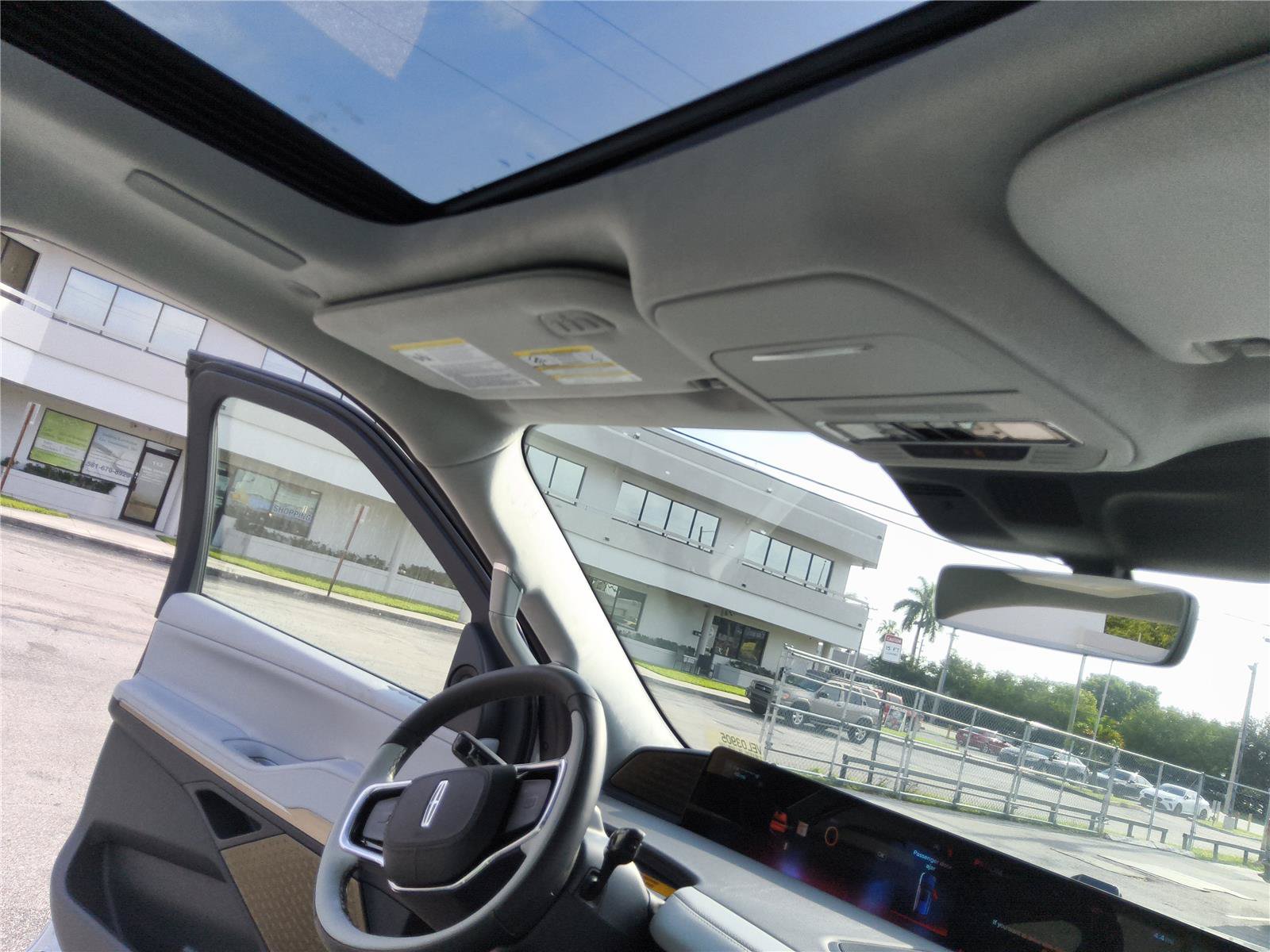 New 2027 Lincoln Navigator Black Label AWD/4WD image 32