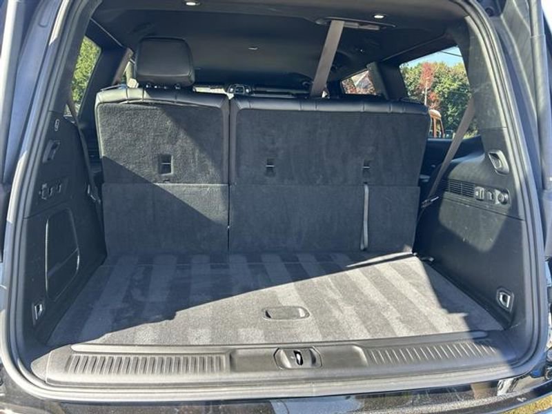 Used 2024 Jeep Wagoneer Series II w/ Flexible Seating Group image 9