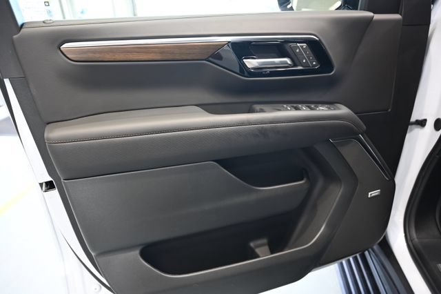 New 2026 Chevrolet Tahoe High Country AWD/4WD image 30