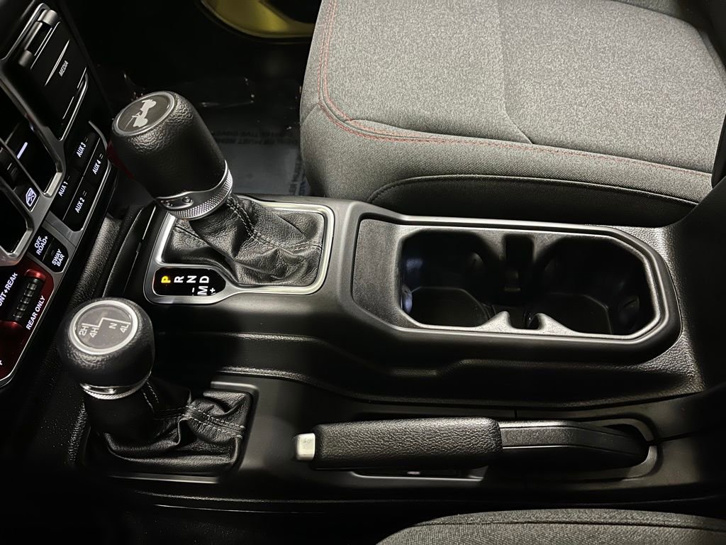 Used 2024 Jeep Wrangler Unlimited Rubicon w/ XTREMEE 35" Tire Package image 11