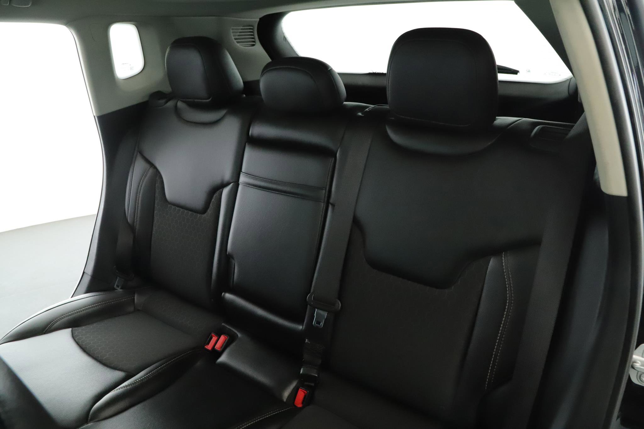 Used 2019 Jeep Compass Latitude w/ Popular Equipment Group image 5