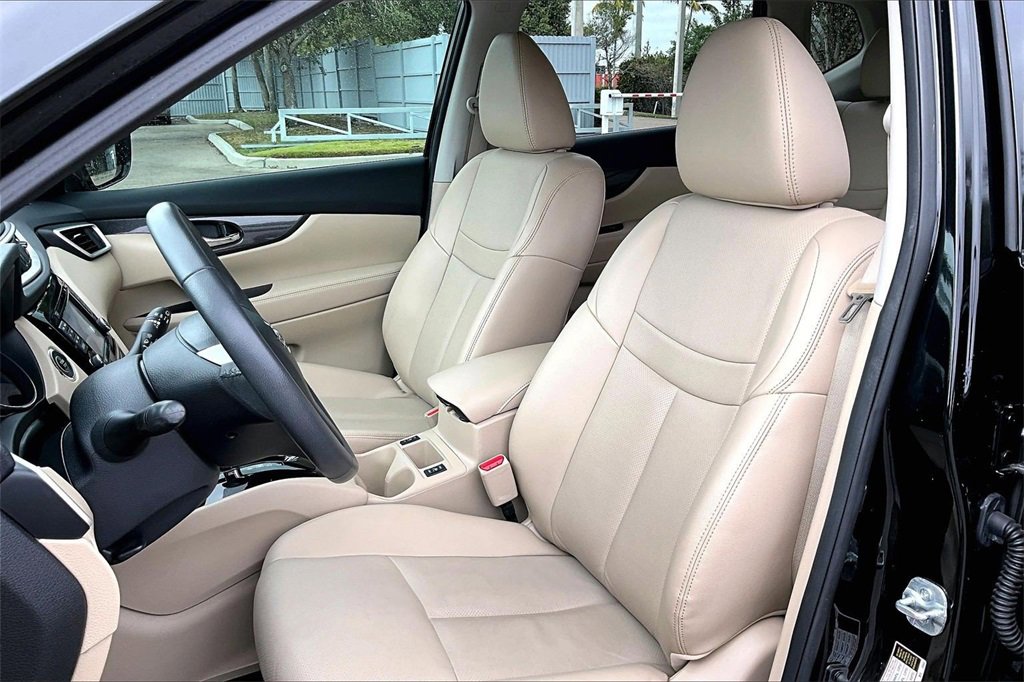 Used 2016 Nissan Rogue SL w/ SL Premium Package image 21