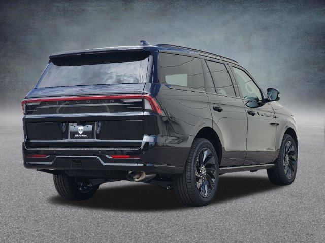 New 2026 Lincoln Navigator Reserve w/ Jet Appearance Package AWD/4WD image 7