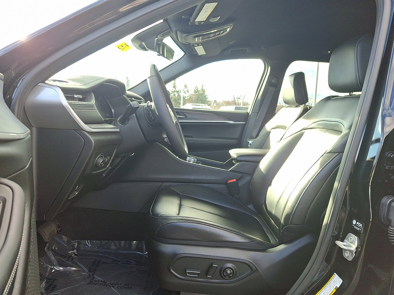 Used 2025 Jeep Grand Cherokee Limited w/ Trailer Tow Package image 13