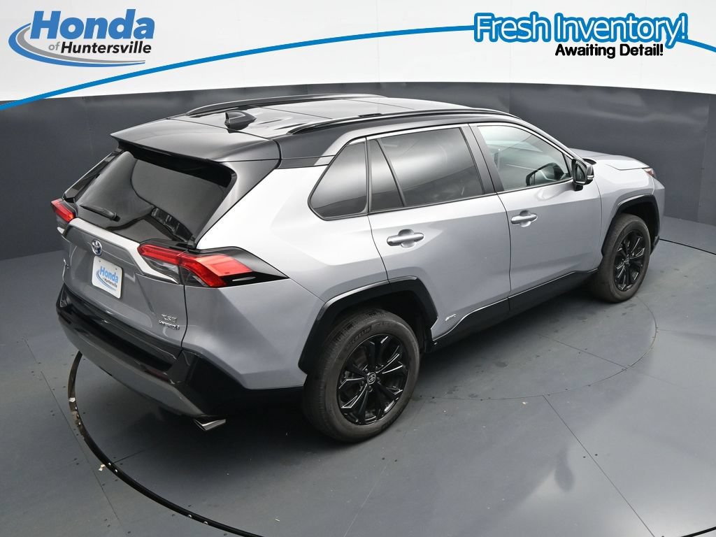 Used 2022 Toyota RAV4 XSE AWD/4WD image 24