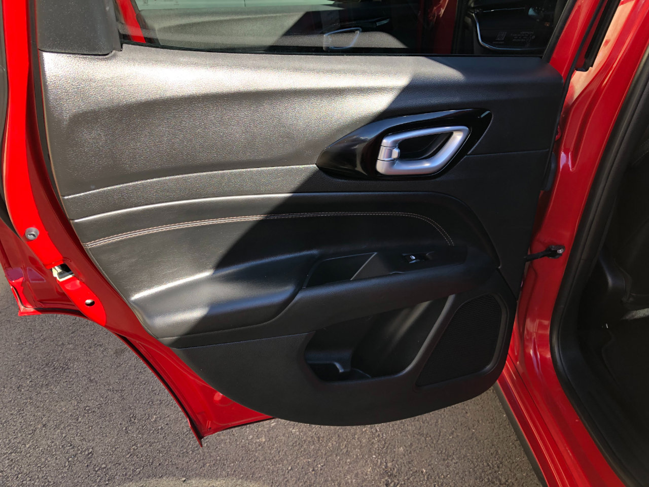 Used 2023 Jeep Compass Limited image 23