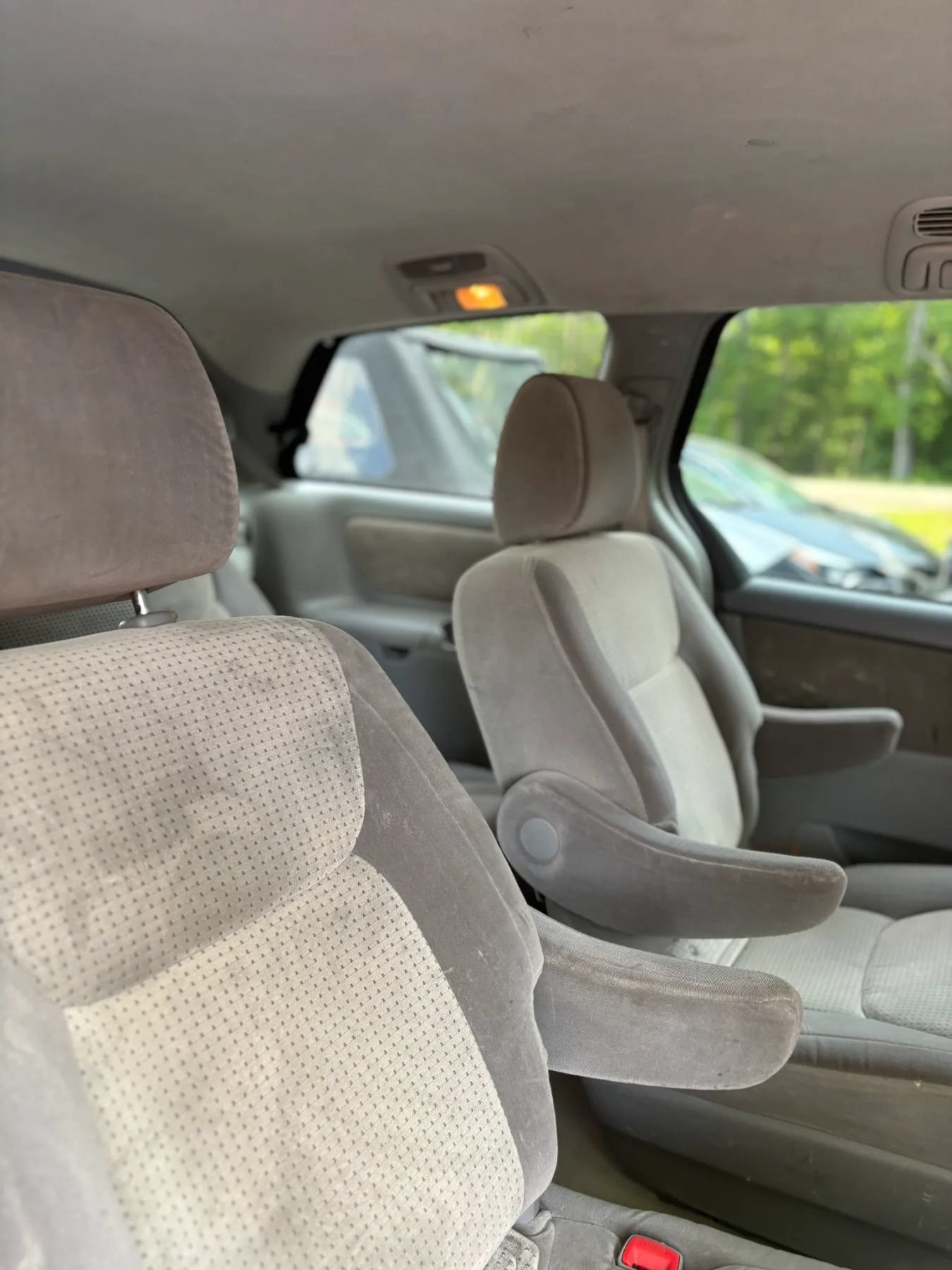 Used 2010 Toyota Sienna LE FWD image 27
