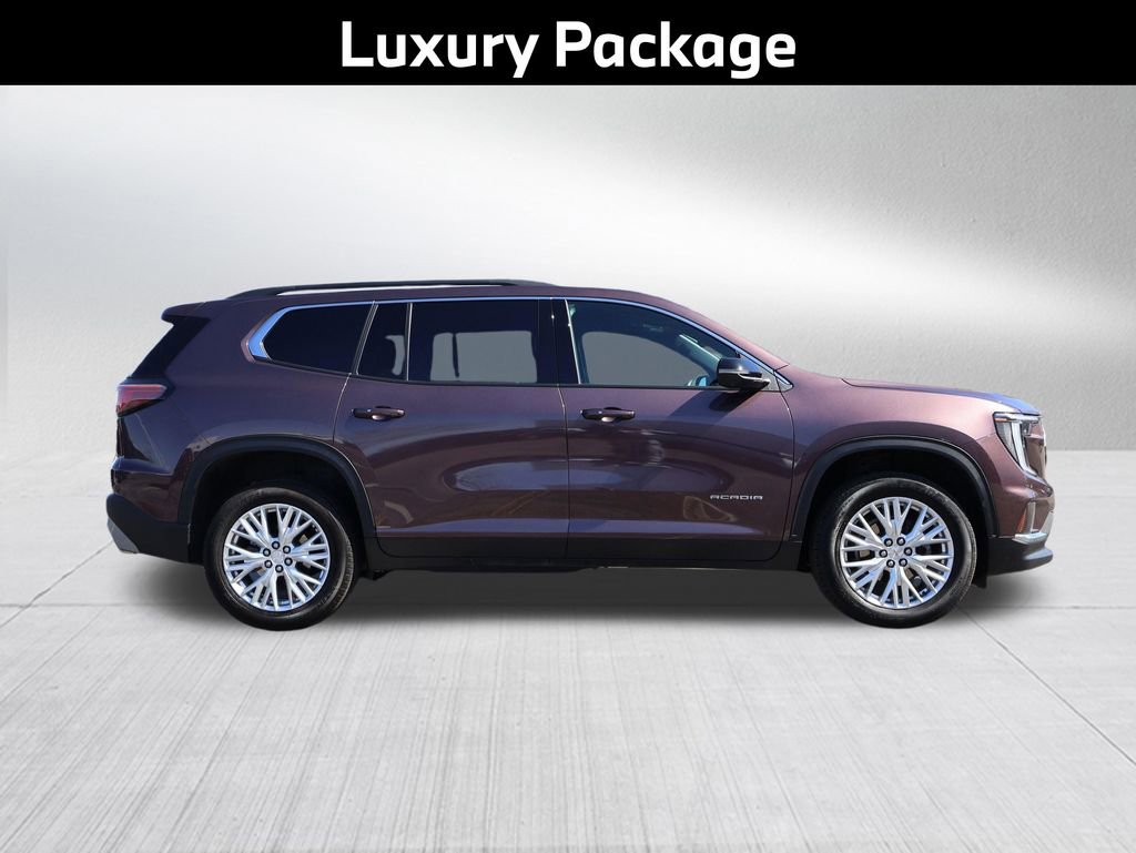 Used 2024 GMC Acadia Elevation w/ Luxury Package image 5