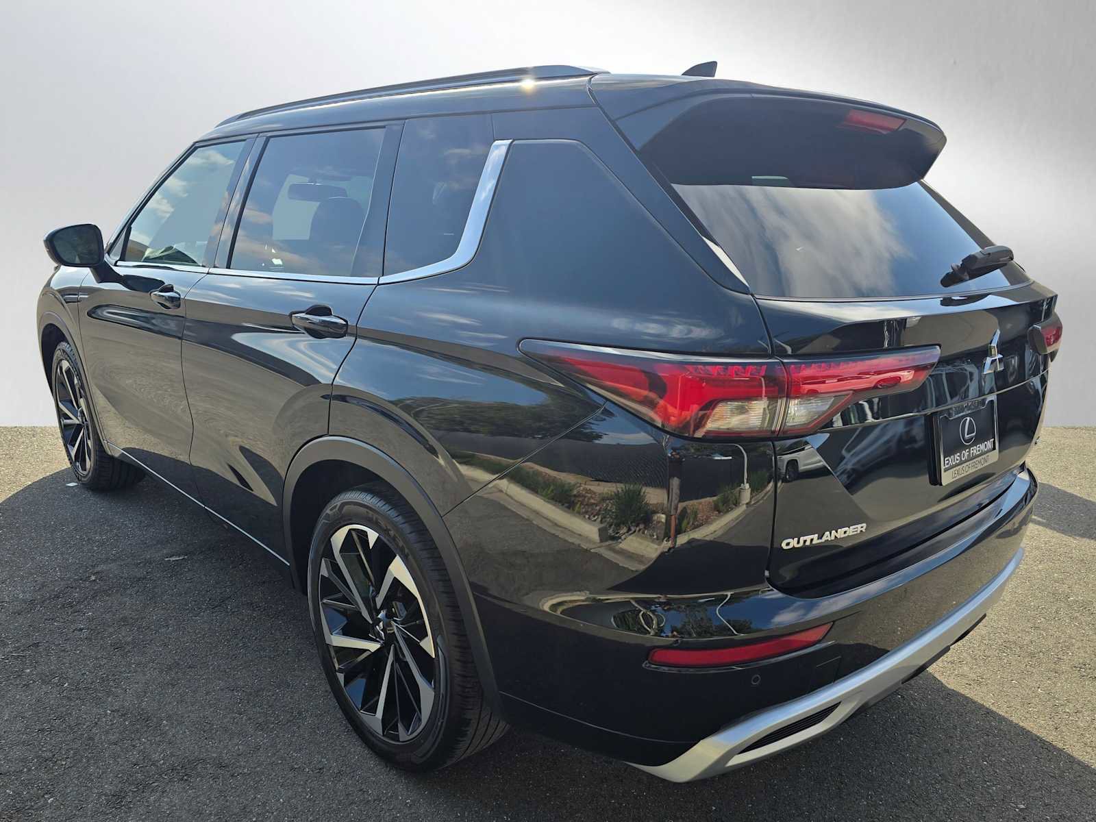 Used 2022 Mitsubishi Outlander SEL image 5