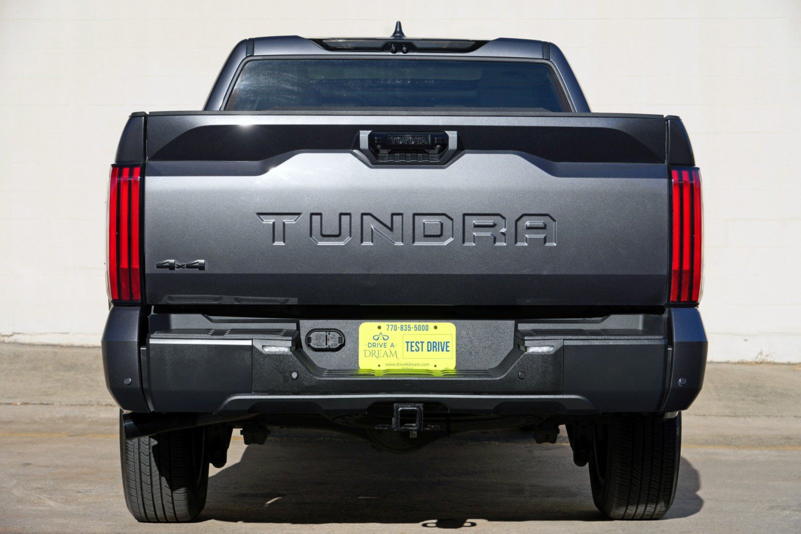 Used 2024 Toyota Tundra Limited AWD/4WD image 11