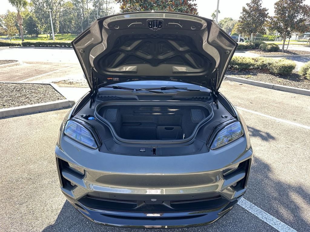 New 2025 Porsche Macan Turbo Electric image 22