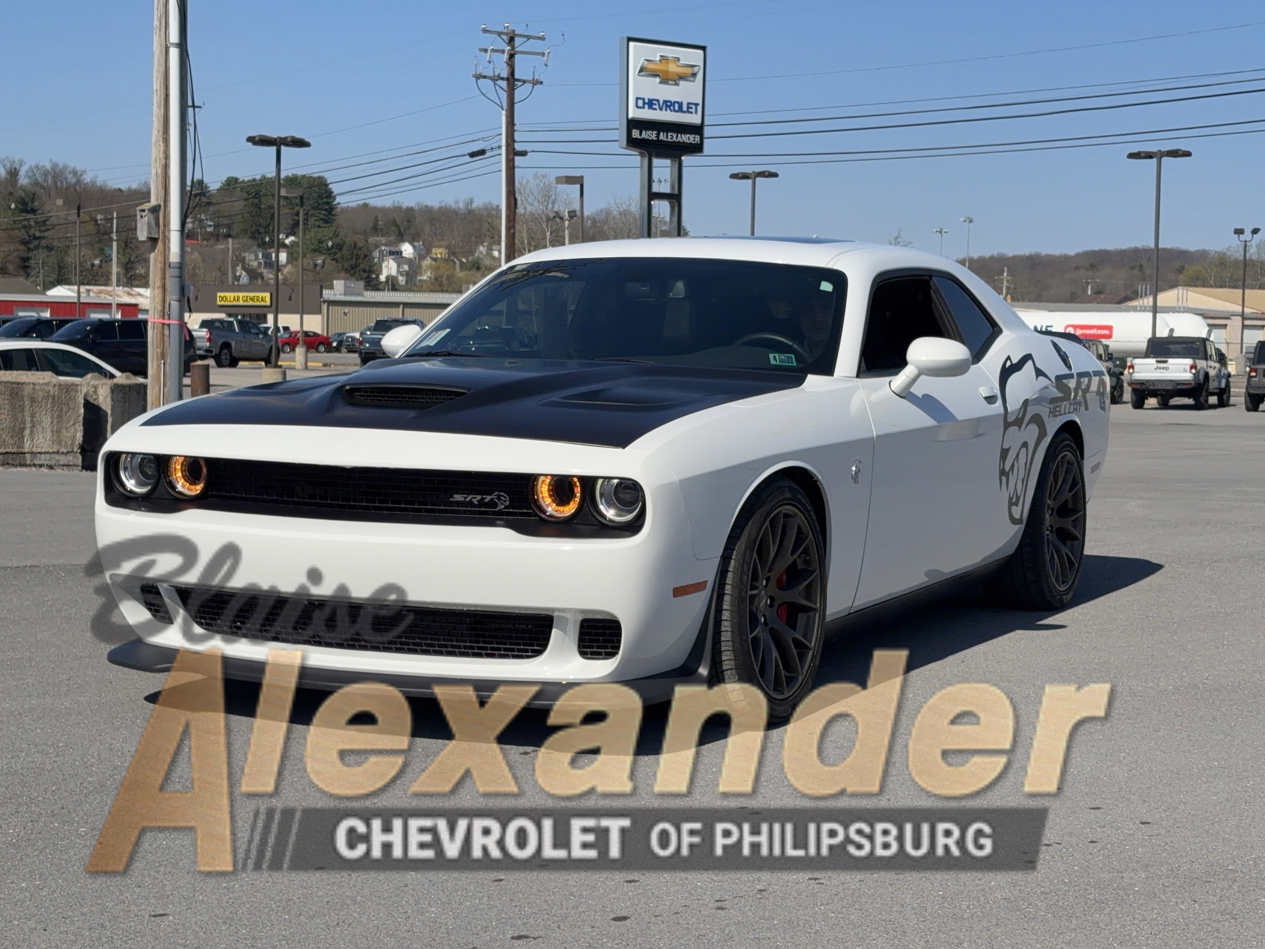 Used 2018 Dodge Challenger SRT Hellcat RWD image 1