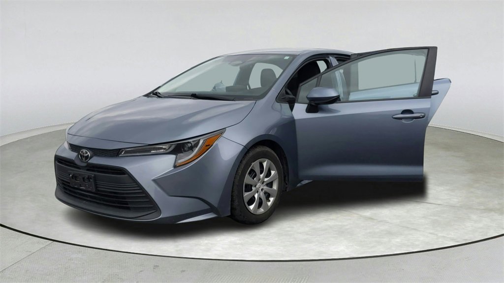 Used 2023 Toyota Corolla LE image 10