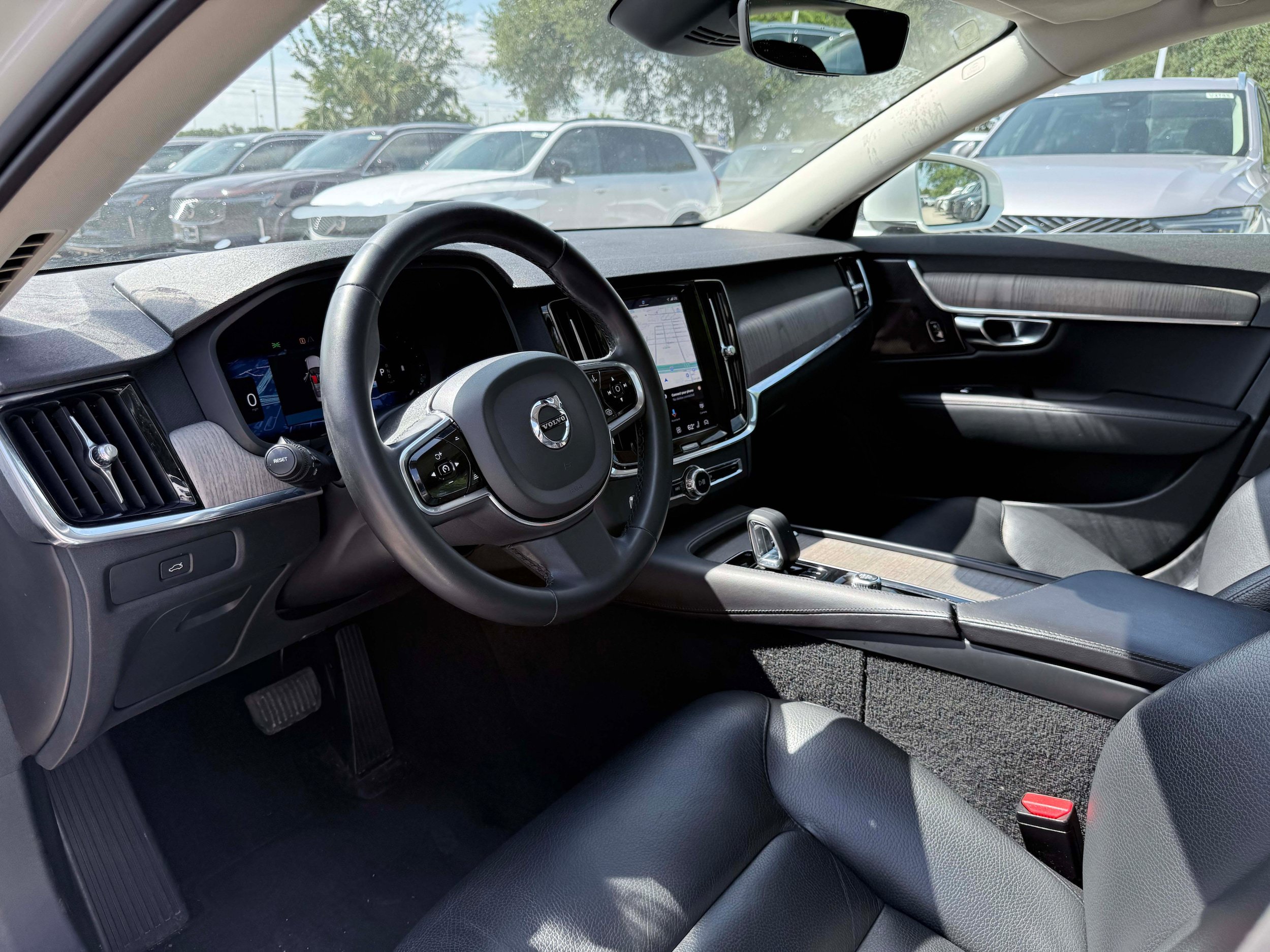 Certified 2023 Volvo S90 B6 Plus AWD/4WD image 9
