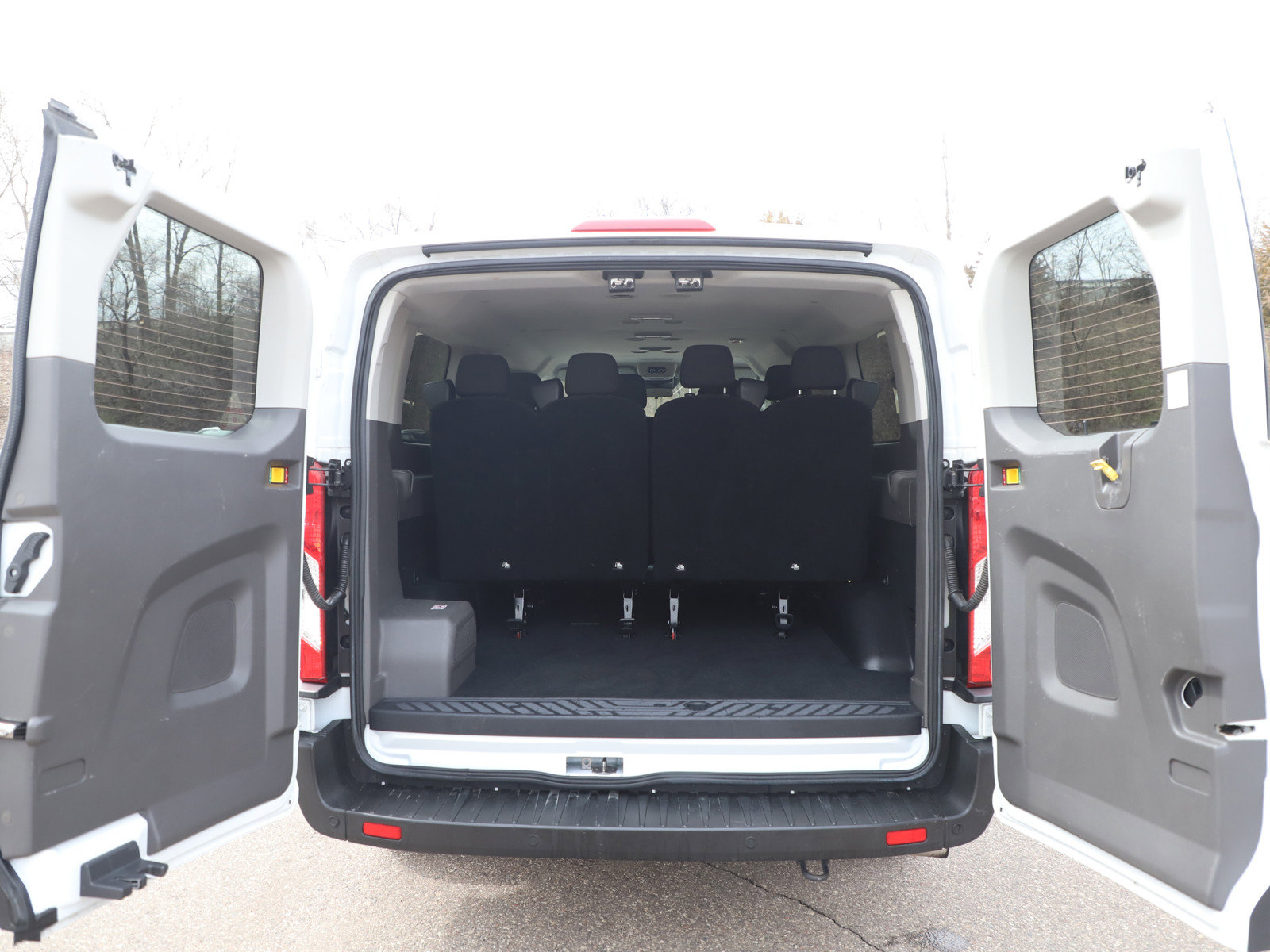 Used 2024 Ford Transit 350 XLT image 17