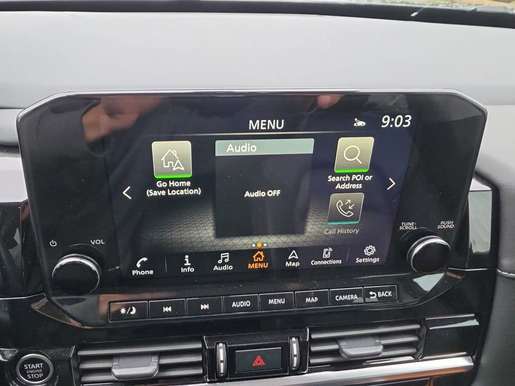 Used 2023 Nissan Pathfinder SL w/ Black Appearance Package image 17