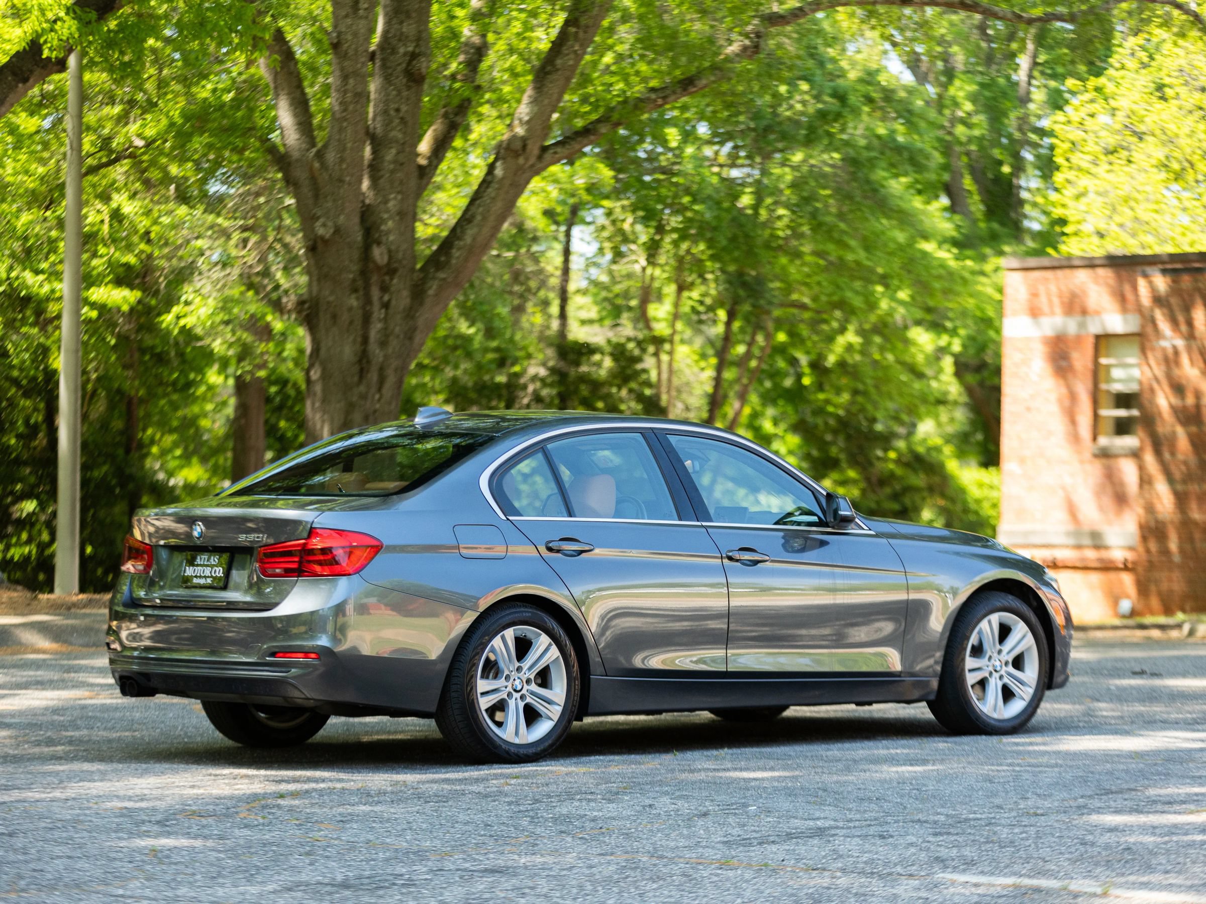 Used 2018 BMW 330i Sedan RWD image 9