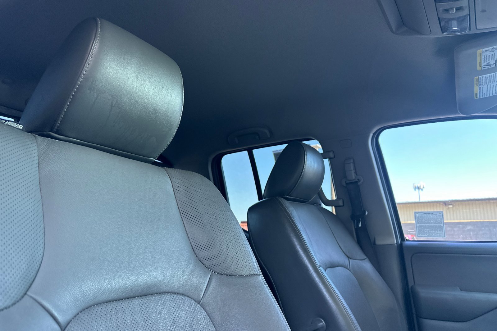 Used 2016 Nissan Frontier SL image 16