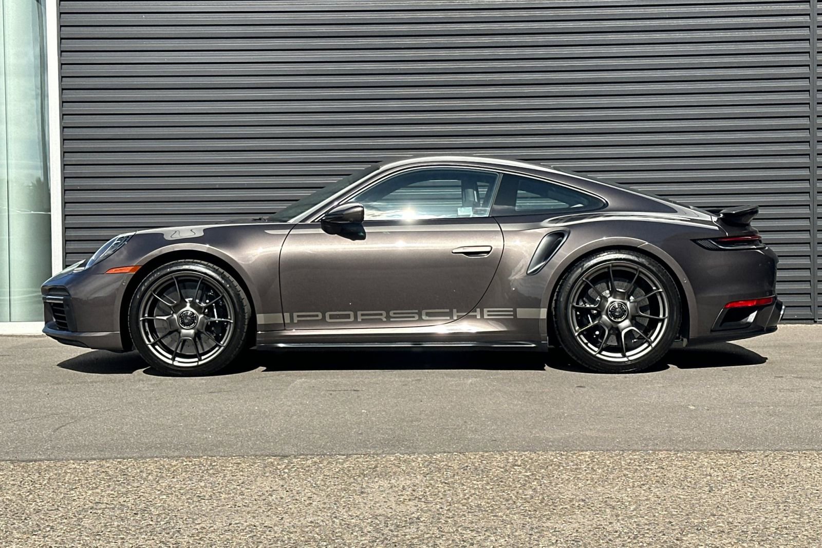 Used 2025 Porsche 911 Turbo image 2