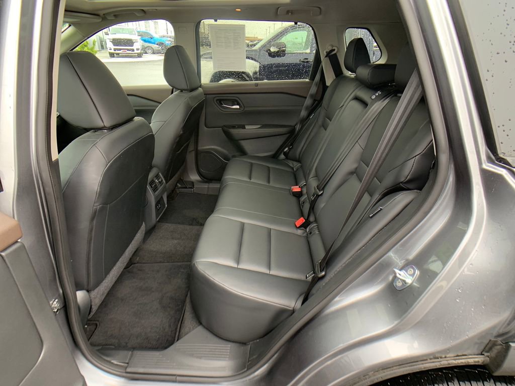 Used 2023 Nissan Rogue SV w/ SV Premium B Package AWD/4WD image 22
