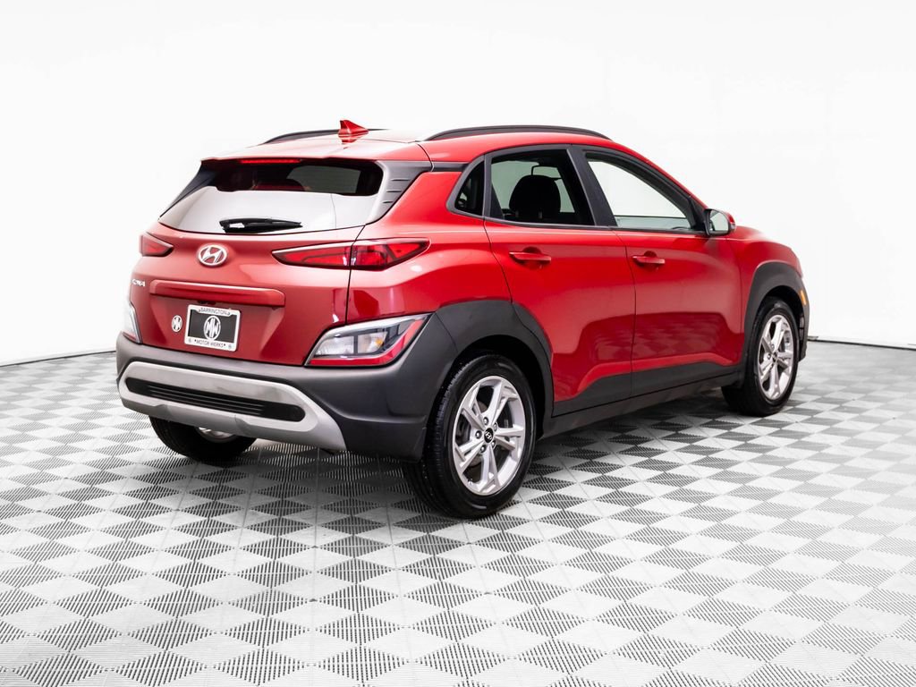 Used 2022 Hyundai Kona SEL w/ Convenience Package FWD image 7