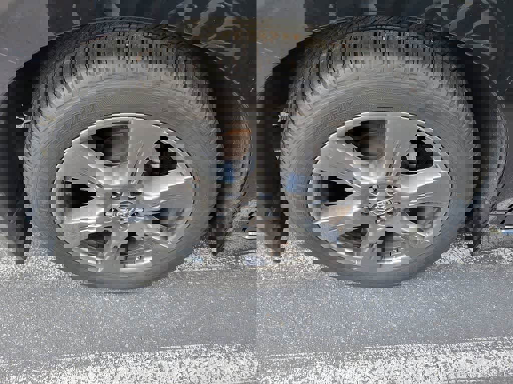 Used 2020 Toyota Sienna SE w/ Carpet Mat Package FWD image 8