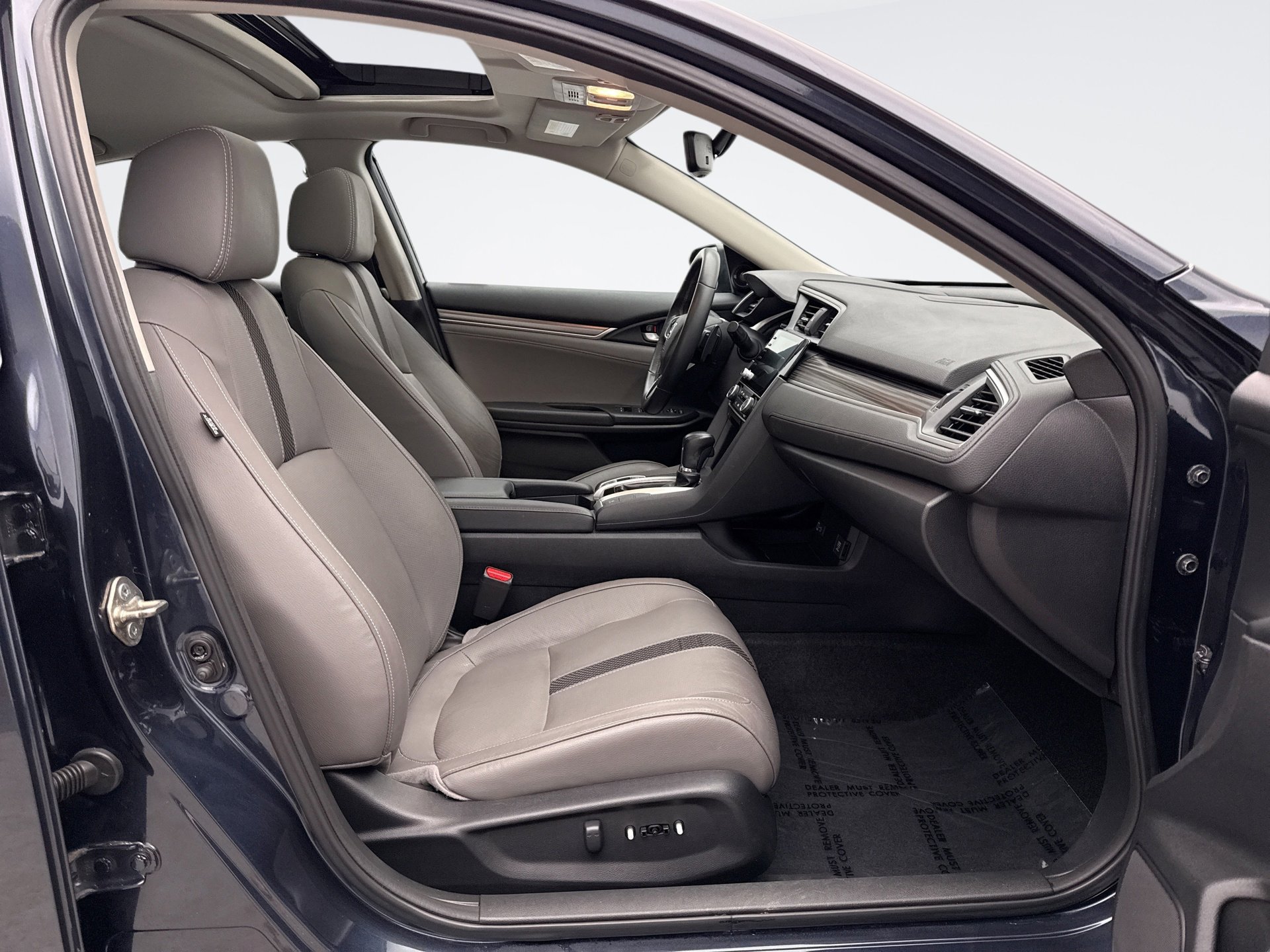 Used 2019 Honda Civic Touring image 18