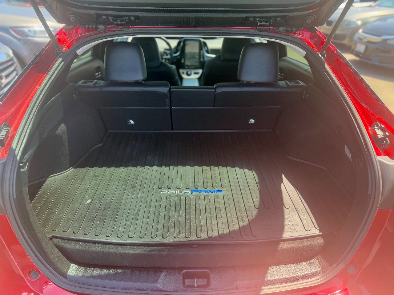 Used 2017 Toyota Prius Prime Premium image 12