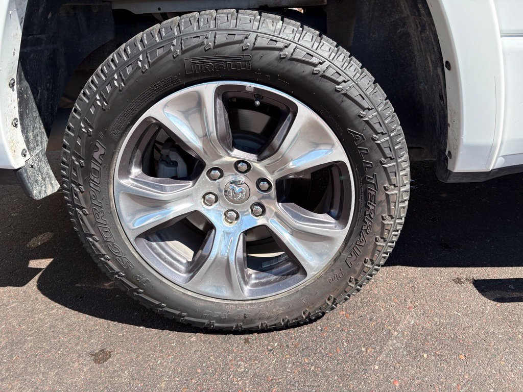 Used 2022 RAM 1500 Laramie AWD/4WD image 6